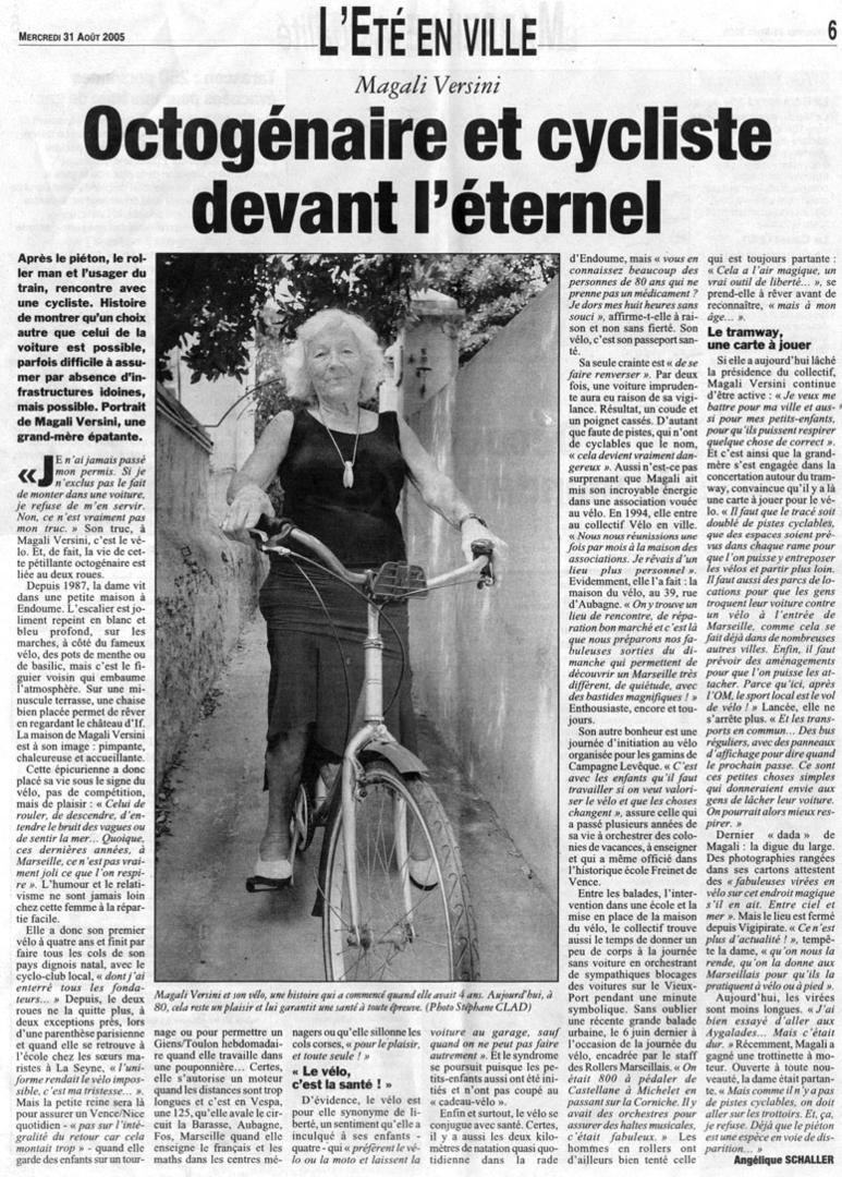 2005.08.31.LaMarseillaise.octogénaire et cycliste devant léternel 773x1080