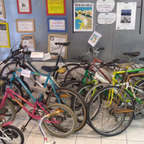 Causettes à Bicyclette avec Emily - épisode 1 - Collectif Vélos en Ville