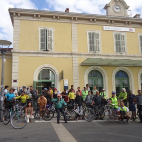 Les emplacements vélos dans les trains : ce que la loi dit - Collectif Vélos en Ville